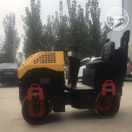 全液壓的1噸壓路機 柴油小型座駕壓路機